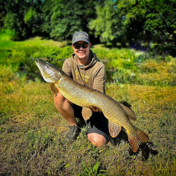 Instagram @thebestangler